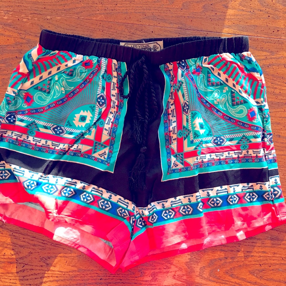 Tribal linen shorts